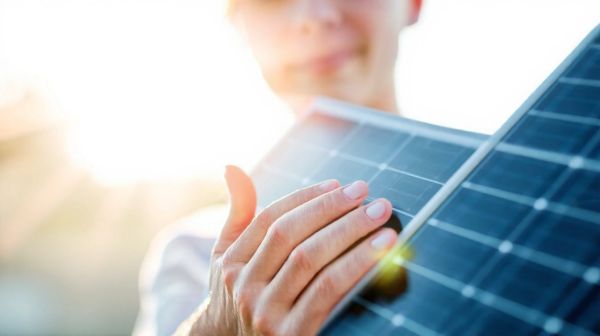 Choisir le bon panneau solaire photovoltaïque : guide des bénéfices 2026