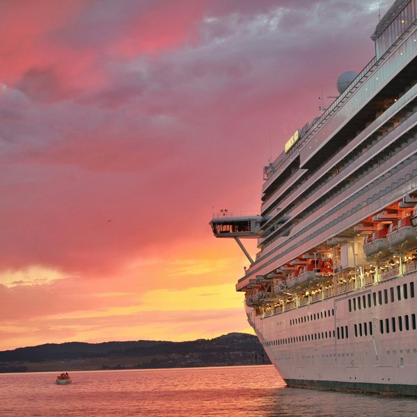 Explore les meilleures croisières et excursions offertes par naow